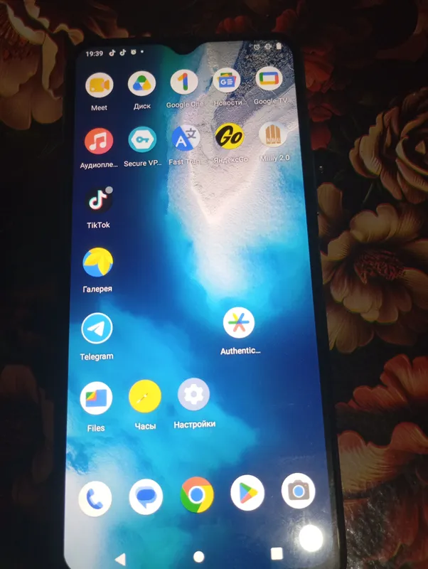 Смартфон Vivo y12s model V2026 — фото 1