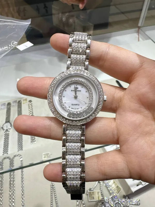Serebriniy soat Gong kong 925 proba