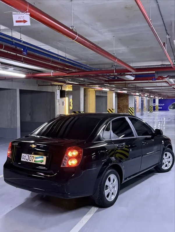 Chevrolet Gentra 2023 Qora Avtomat — фото 4