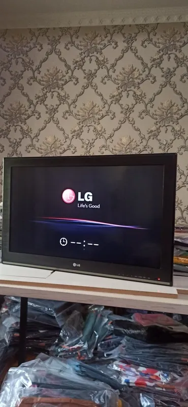Продаю телевизор LG 32 CS460.LED. Не смарт ТВ ! — фото 1
