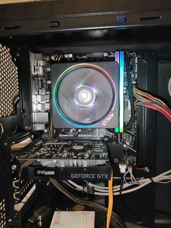 Biostar A520M + Ryzen 7 2700