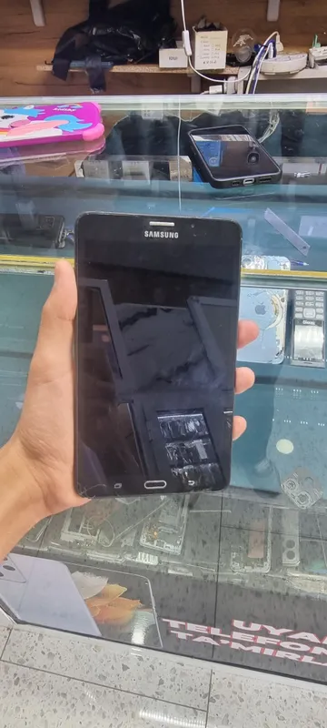 Samsung Galaxy Tab A 7.0 1