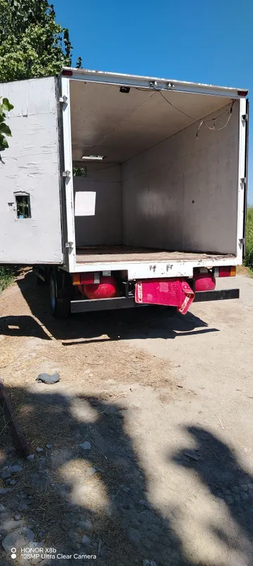 Isuzu mashinasi sotiladi 4 Isuzu mashinasi sotiladi 4