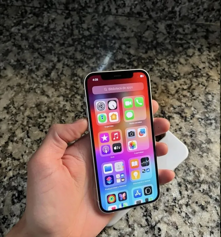 IPhone 12 128 GB White 2 IPhone 12 128 GB White 2