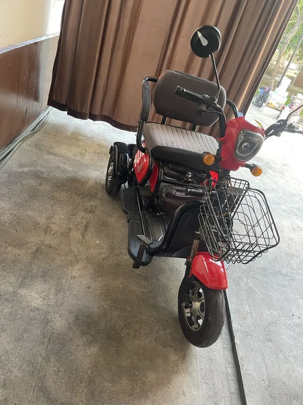 Skuter moto motoskuter — фото 1