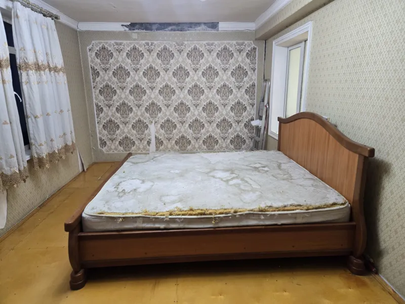 Большая кровать. — фото 1