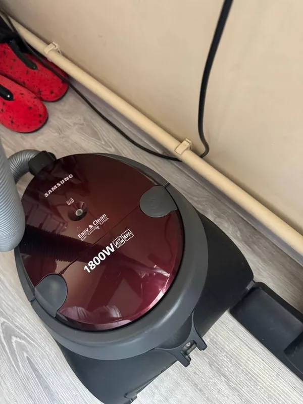 Пылесос от Samsung 1800W — фото 1