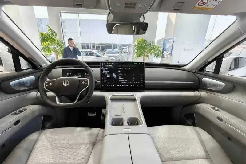 leapmotor d19 400km dm-i 2 leapmotor d19 400km dm-i 2