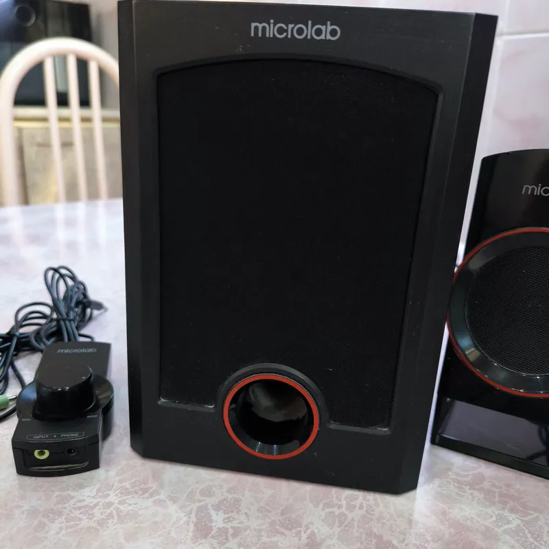 Акустическая система 2.1 Microlab M-111 2 Акустическая система 2.1 Microlab M-111 2