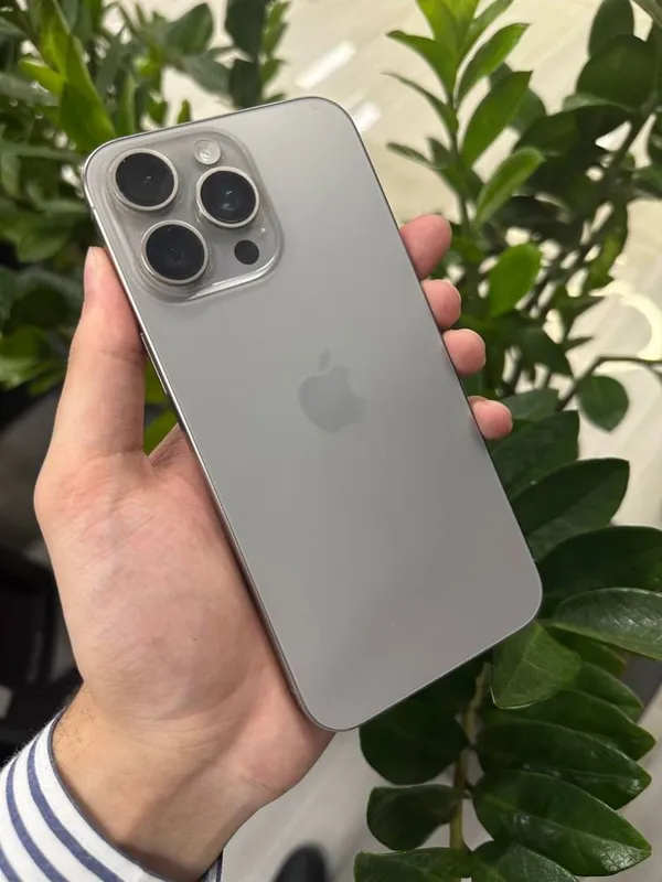 Iphone 15 pro max natural — фото 1