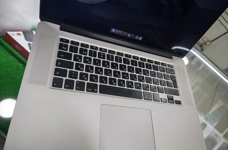 MacBook Pro Intel i7 Retina 15 2