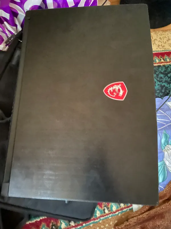 Оригинальный ноутбук MSi 4