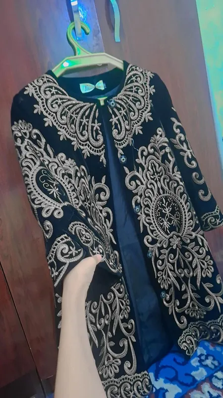 sifati ajoyib 1 marta kiyilgan juda chiroyli kiyim 2 sifati ajoyib 1 marta kiyilgan juda chiroyli kiyim 2