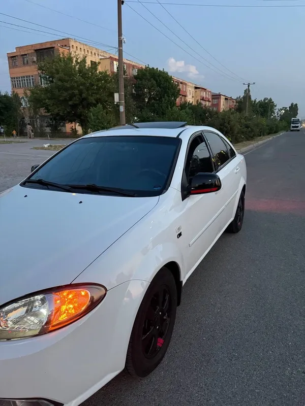 Gentra сотилади red line