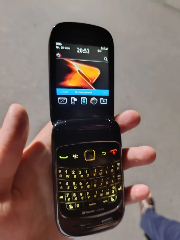 Blackberry telefon 100 foiz arginali 200 $ dvommiz tushirberamz 3 Blackberry telefon 100 foiz arginali 200 $ dvommiz tushirberamz 3