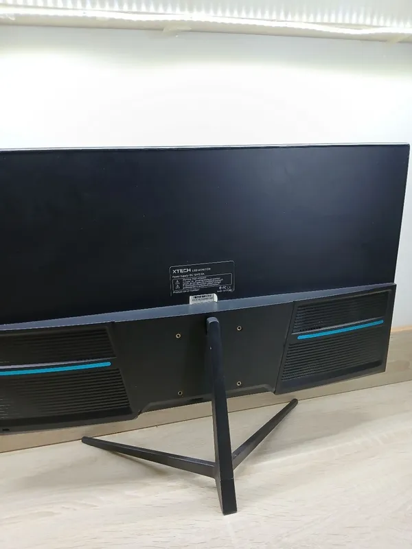 Монитор XTECH 24" 165Hz IPS Комплект: блок питания, коробка, HDMI — фото 1