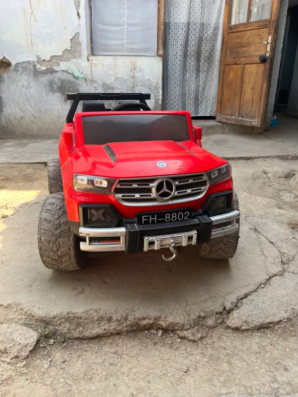 Пультовая машинка Mercedes-Benz для детей 1 Пультовая машинка Mercedes-Benz для детей 1