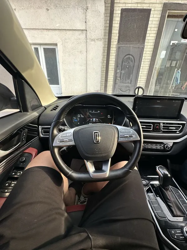 Bestune Faw t 33 turbo 2