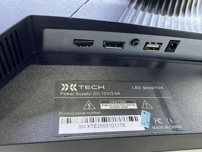 Xtech 27” curved 4 Xtech 27” curved 4