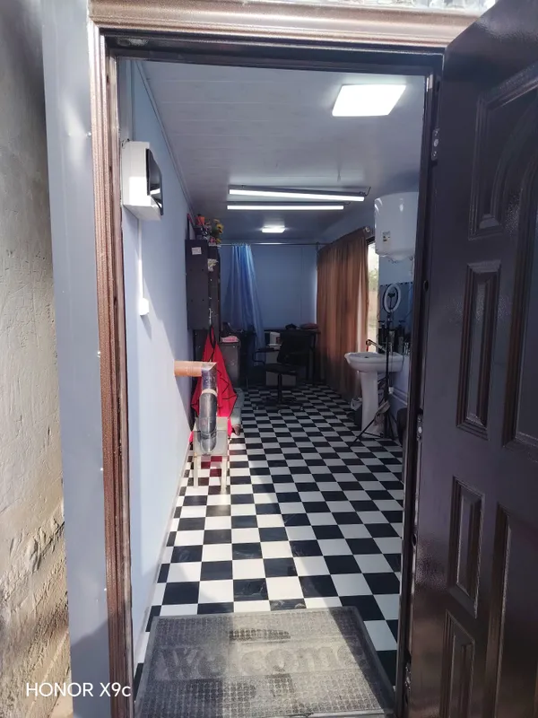 tayyor butka  guzallik saloni sotiladi