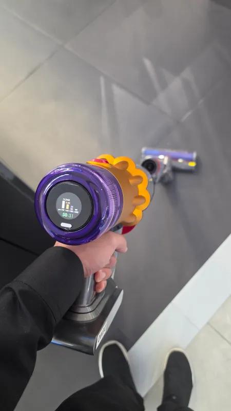 Dyson V12 Submarine simsiz changyutgichi + kafolat 7 Dyson V12 Submarine simsiz changyutgichi + kafolat 7