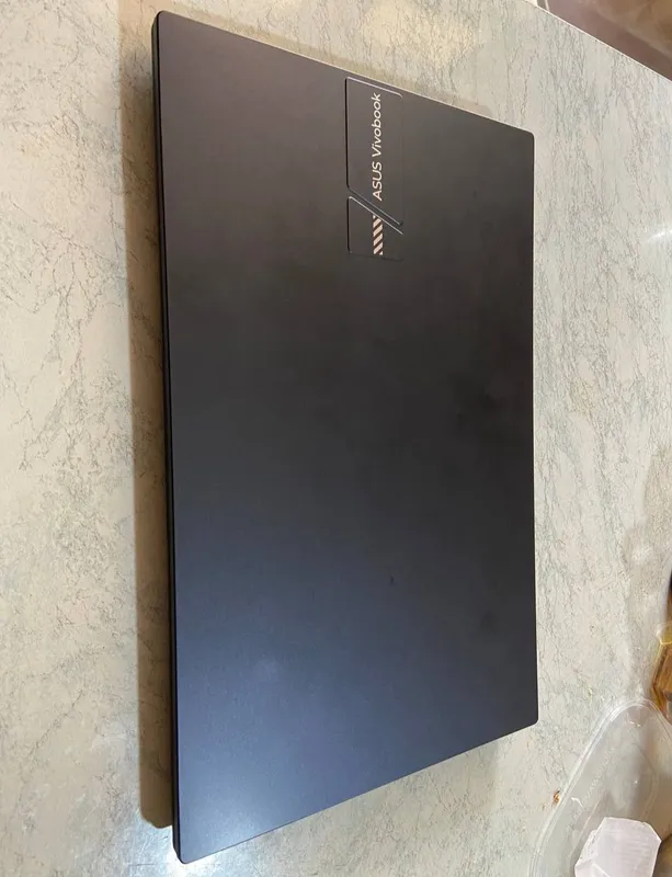 Asus vivobook 4 Asus vivobook 4