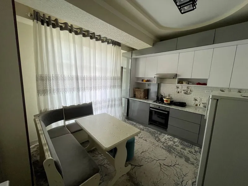 Sergili 3 bekat Geren housga 3xonali kvga qiz kere 3ta doim turishga n 3