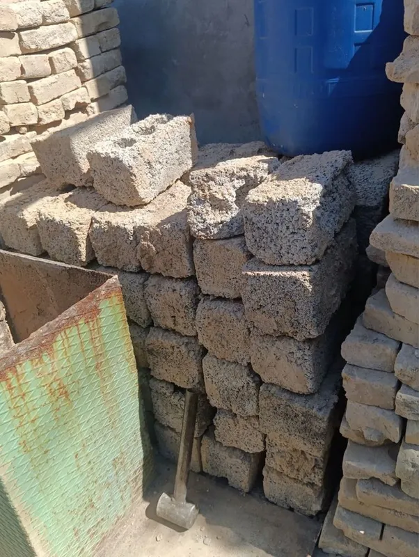 Кирпич шлакблок б/у 3