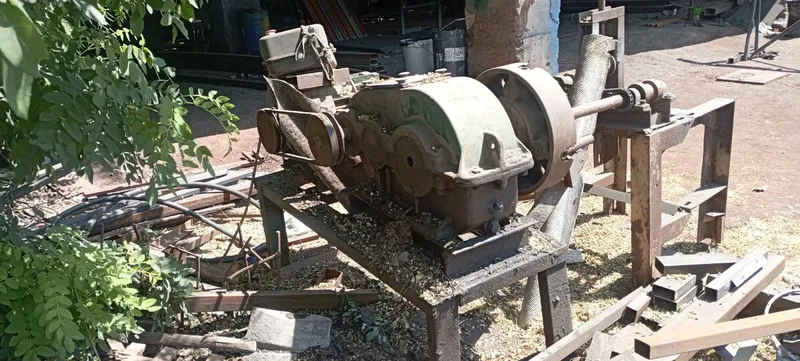 Редуктор, электродвигатель.Патрон
