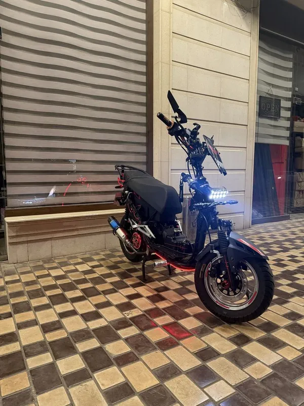 Продаётся скутер Italia R-3, 150 куб. см 6