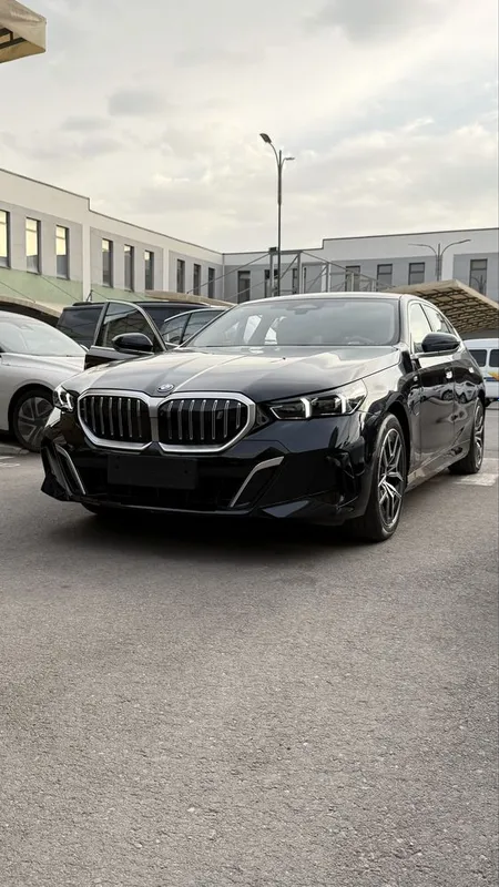 Bmw i5 eDrive 40L самый фулл версия в наличии