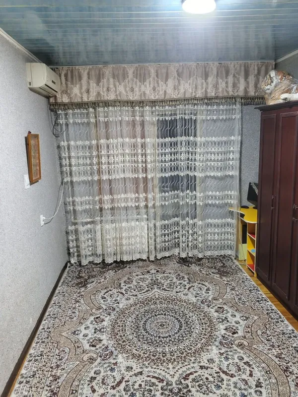 Yakkasaroy tumani Boshliq Mahallasida uy ijaraga beriladi 1*2/3/5