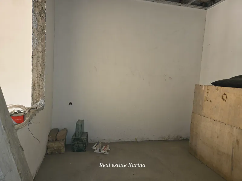 2 xonali kvartira (qorovul quti) sotiladi 5