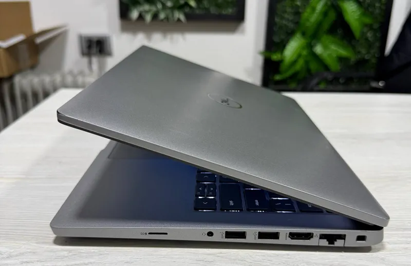 Dell Latitude 5430 Core i7-1265u vPro 16GB/256GB 3