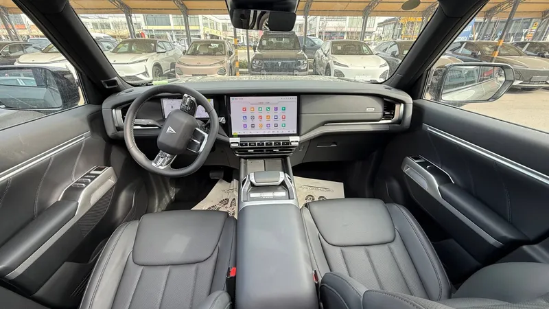 Deepal G 318 Full komplektatsiyasi 2024 dekabr 5 Deepal G 318 Full komplektatsiyasi 2024 dekabr 5