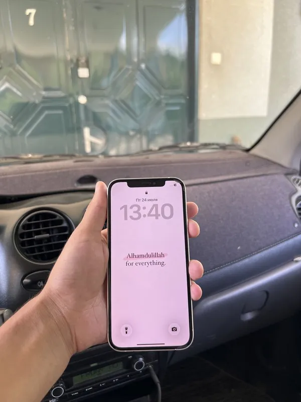 Iphone 12 sotiladi srochni 6