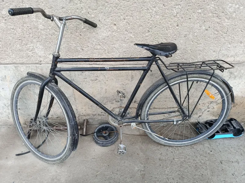 Velosiped sotiladi.