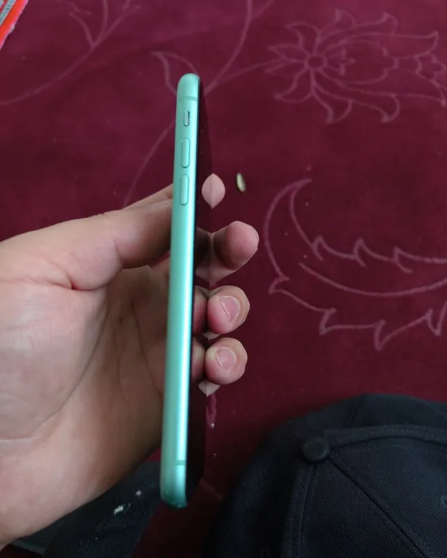 iPhone 11 128 ГБ срочно продаётся 4 iPhone 11 128 ГБ срочно продаётся 4