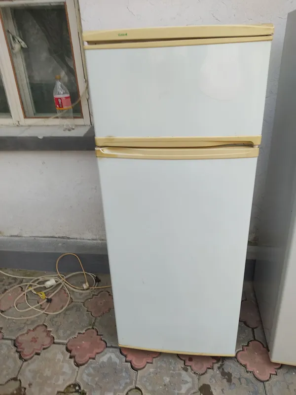 Продаются 2 холодильника