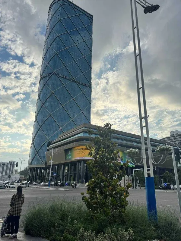 Сдается в аренду помещение в PIRAMIT TOWER! 1