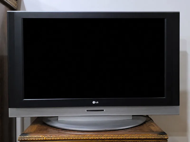 LG 42PC3RV (42") plazma televizor sotiladi 1 LG 42PC3RV (42") plazma televizor sotiladi 1