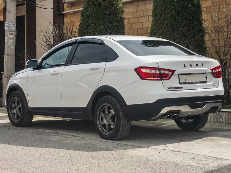 Lada Vesta Sedan Cross — фото 4