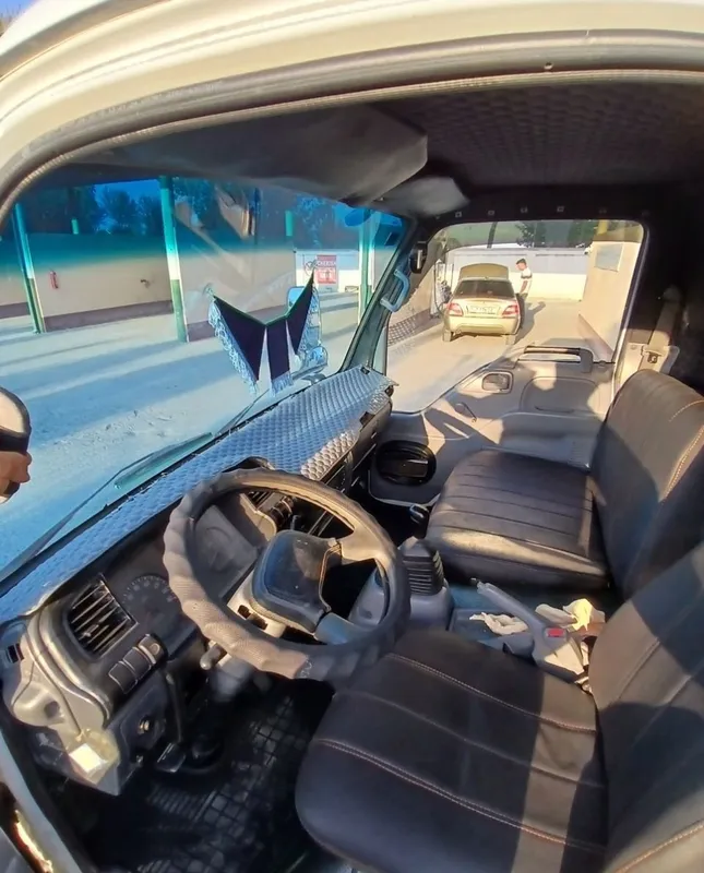 Isuzu 2013 года, пробег 580 000 7