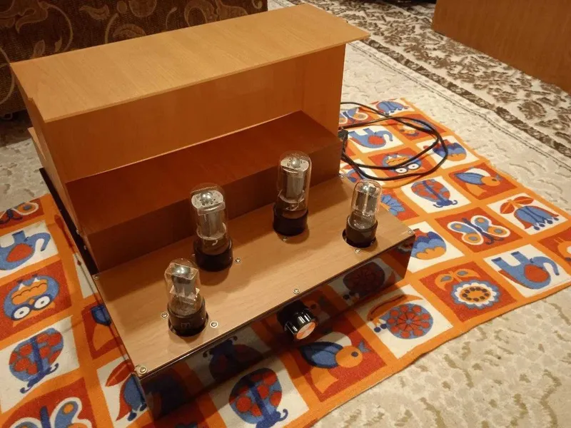 Продам ламповый стереофонический усилитель НЧ ручной сборки. Продам ламповый стереофонический усилитель НЧ ручной сборки.