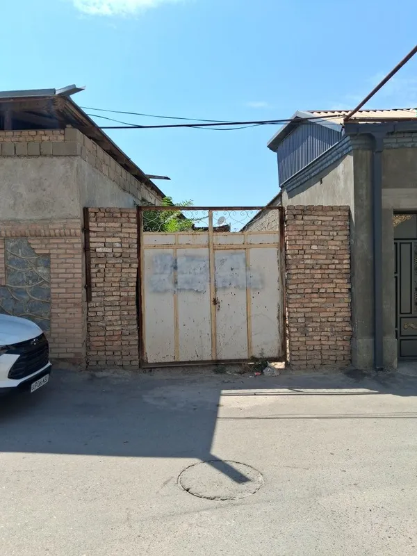 Сузангарон махалласига жойлашган ховли ер. 1
