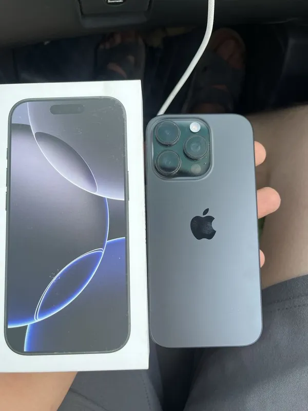Iphone 16 pro qora 2