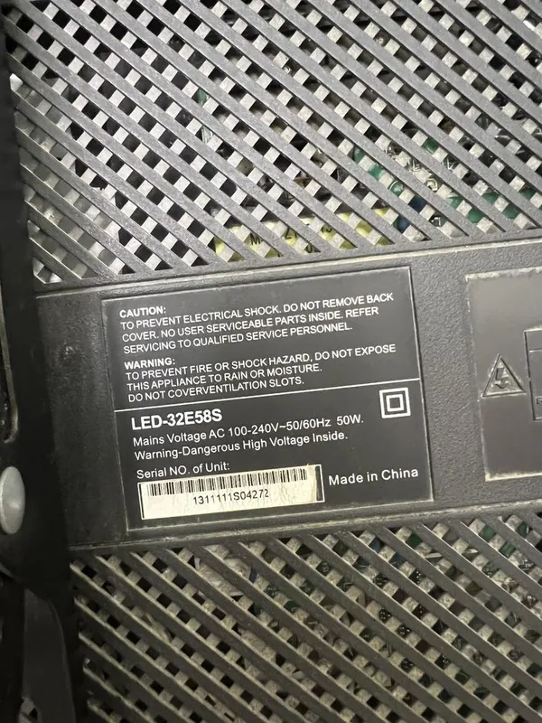 Телевизор LG Жидкоплазменный состояние хорошее с кранштейном 2