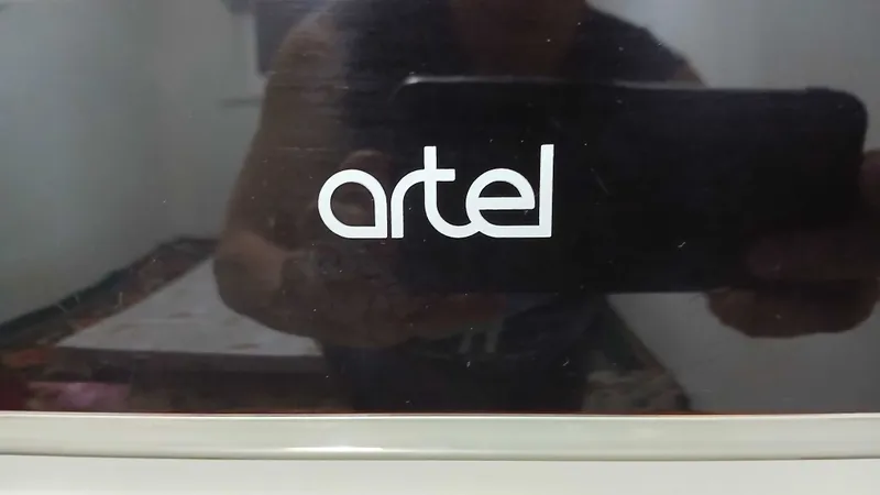 Televizor Artel 32 b/u 1