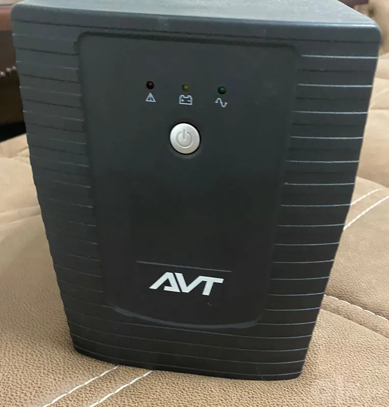 UPS Avt 1500Z-LI 2 UPS Avt 1500Z-LI 2