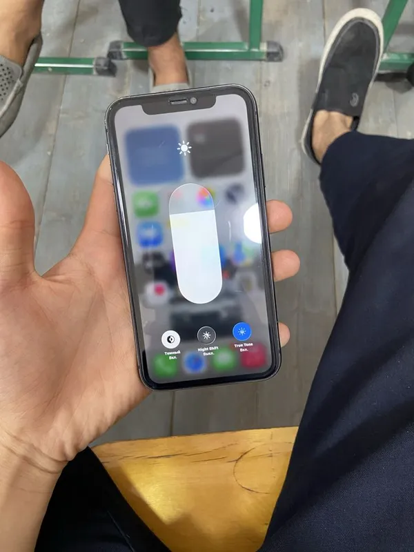 iPhone 11 | 64 GB | 71% 7 iPhone 11 | 64 GB | 71% 7